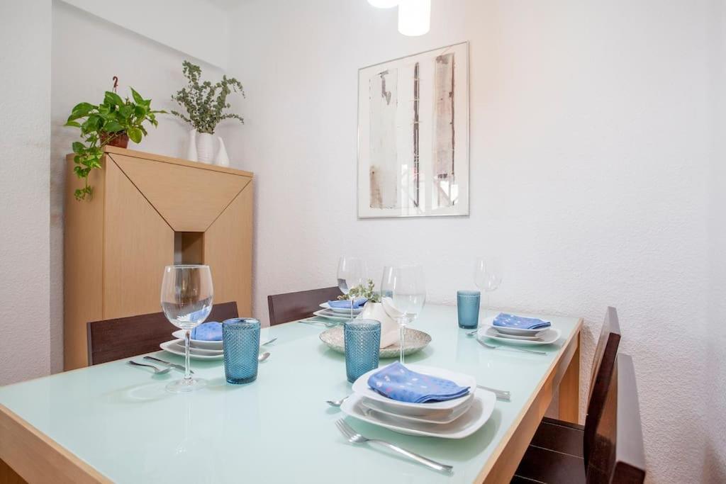 Apartamento Precioso Piso Moderno: Terraza, A/c, Netflix, Wifi Valencia