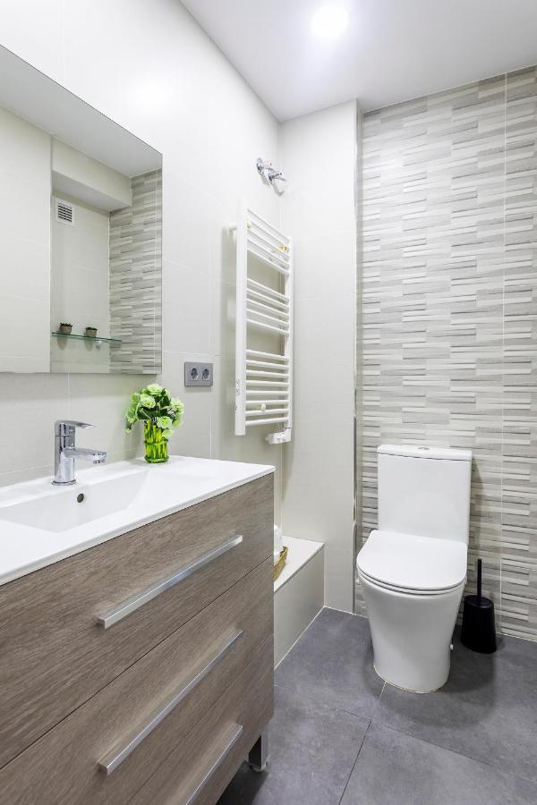 Apartamento Precioso Piso Moderno: Terraza, A/c, Netflix, Wifi Valencia