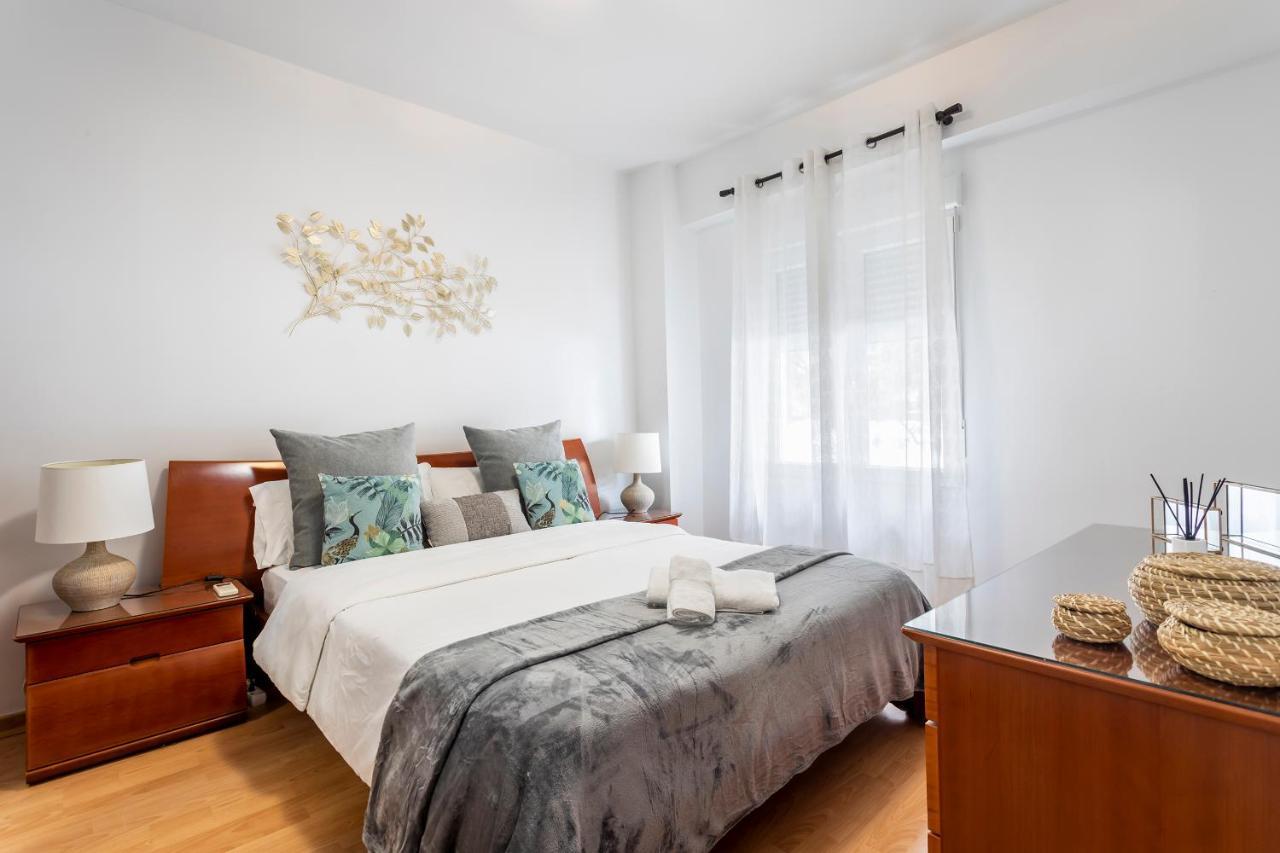 Apartamento Precioso Piso Moderno: Terraza, A/c, Netflix, Wifi