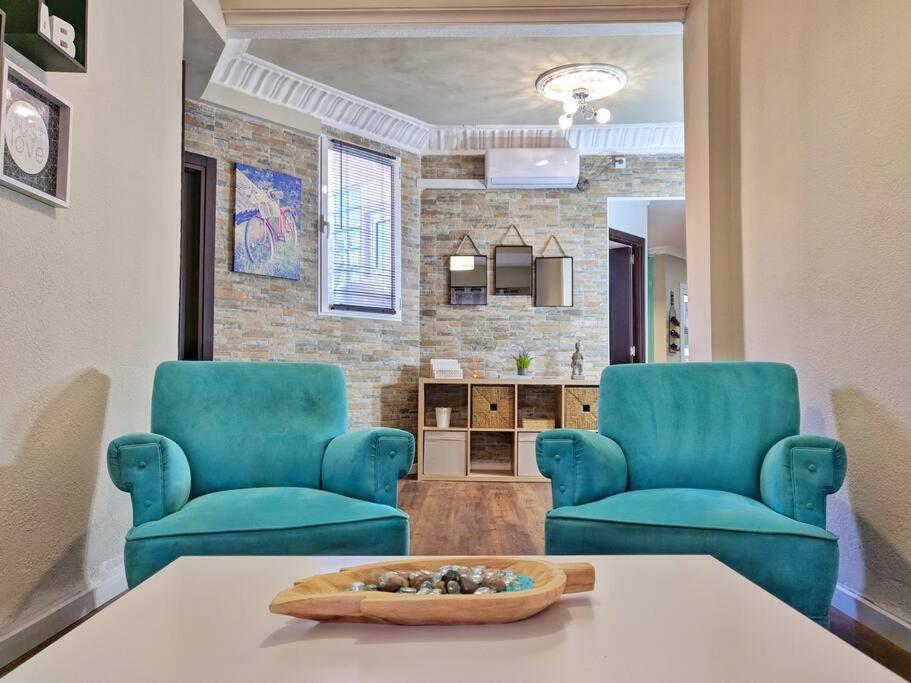 Apartamento Bonito Y Amplio Piso Junto A La Plaza De Toros. Valencia