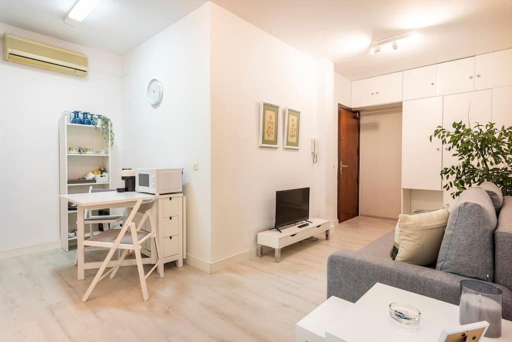 Piso En Zona Exclusiva Calle Colon Apartment *