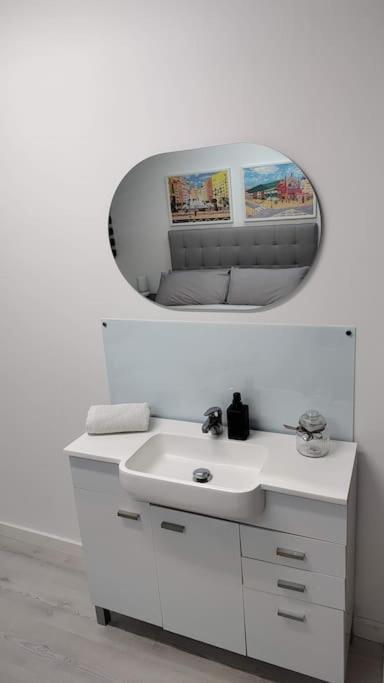 Apartamento Piso En Zona Exclusiva Calle Colon *