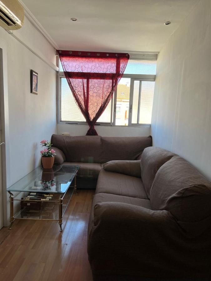 Habitación en casa particular Malvarrosa Comoda Y Sencilla Cerca De La Playa *