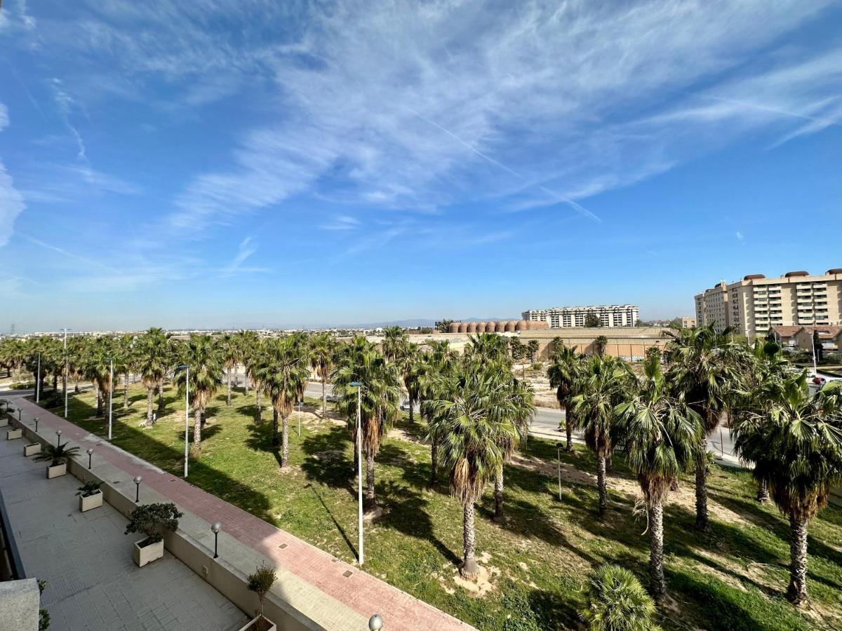 Sunny Patacona Seaview Valencia