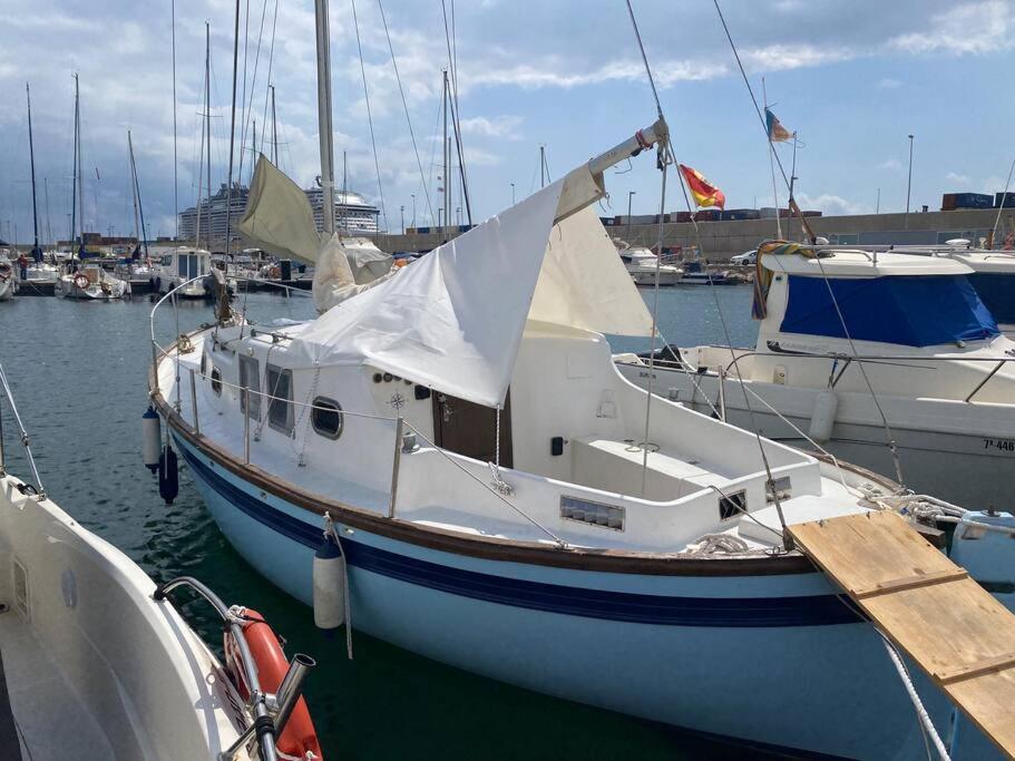 Velero Menorquin Con Encanto
