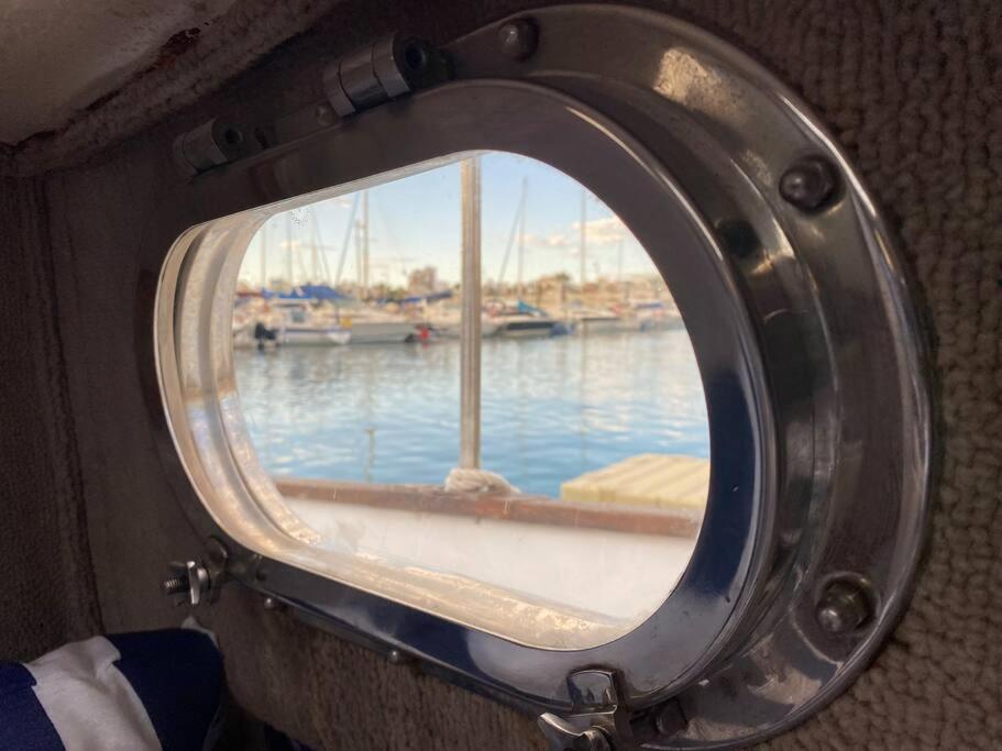 Velero Menorquin Con Encanto Hotel en barco Valencia
