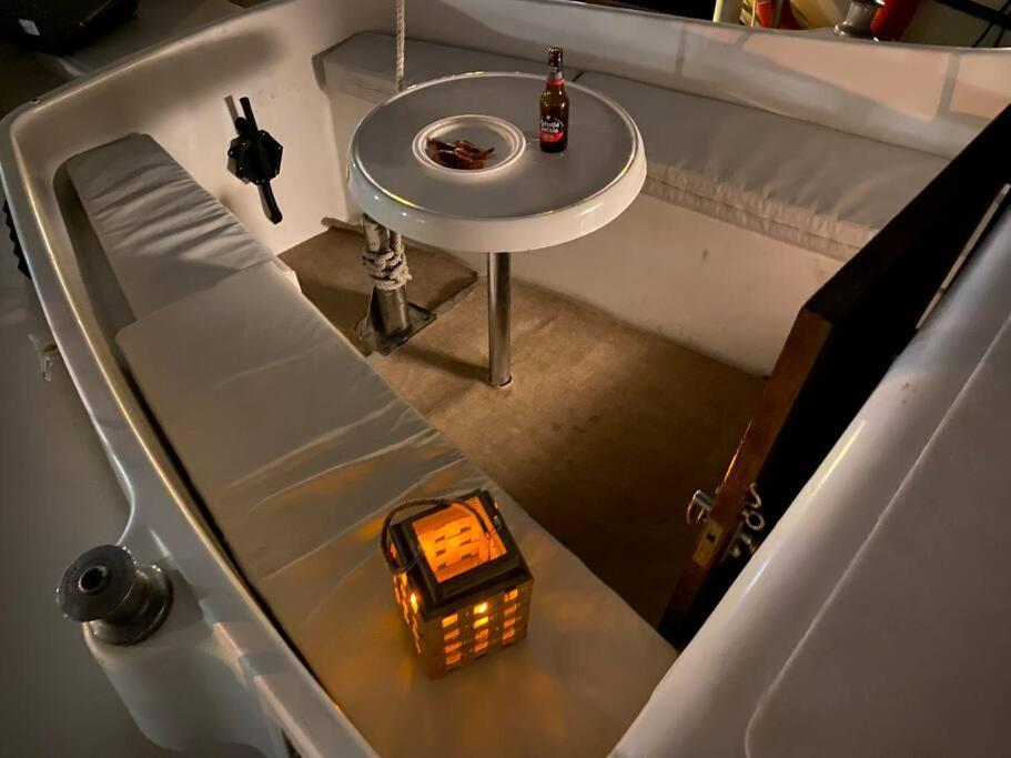 Hotel en barco Velero Menorquin Con Encanto Valencia