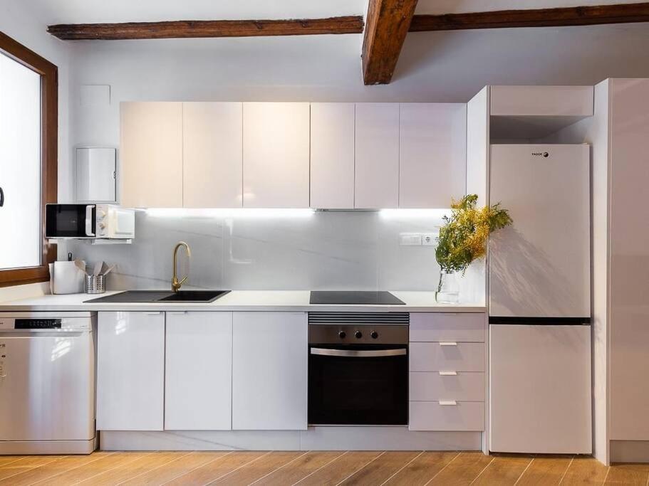 Beautiful Restored House With Terrace Apartment *