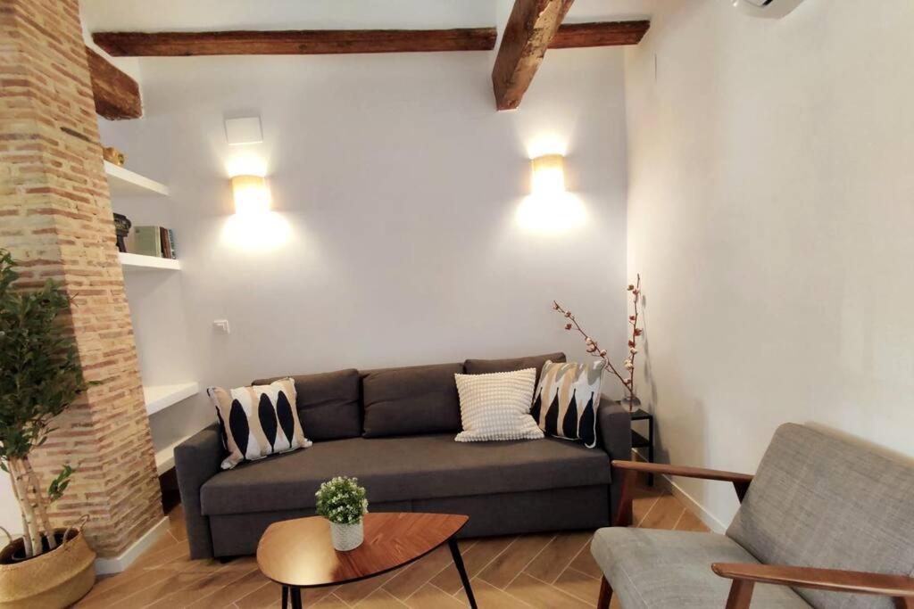 Beautiful Restored House With Terrace *