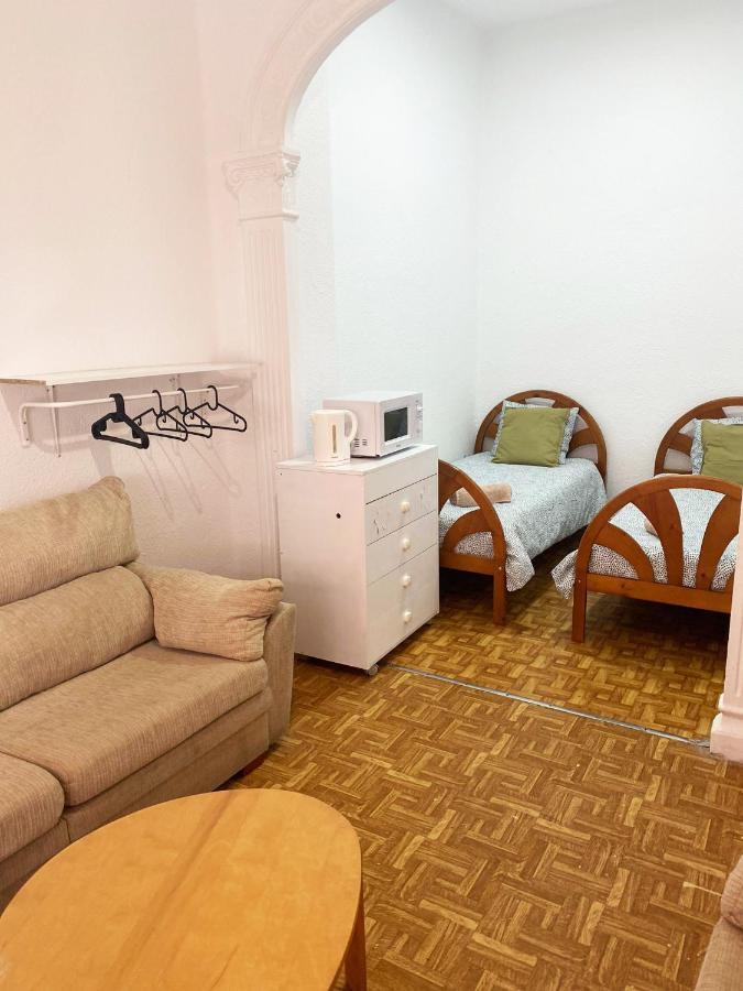 La Petxina In Shared Homestay