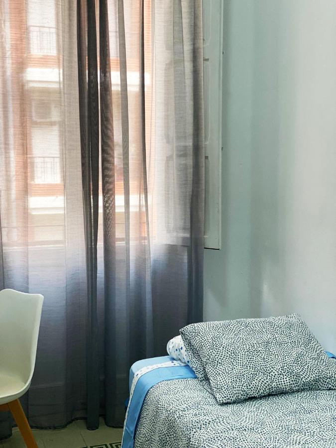 In La Petxina In Shared Homestay Valencia