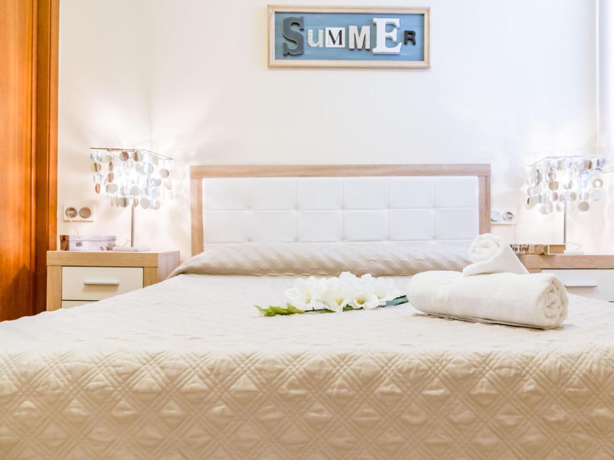 Apartamento Travel Habitat Jardines Rio Turia. Valencia