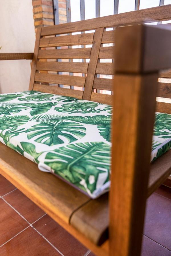 Penthouse Duplex In A 4 Floors Spanish House -8 Min To Center By Metro Apartment *