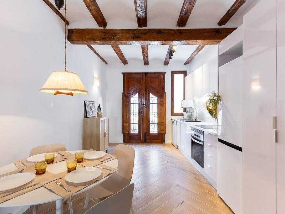 Beautiful Restored House With Terrace Valencia