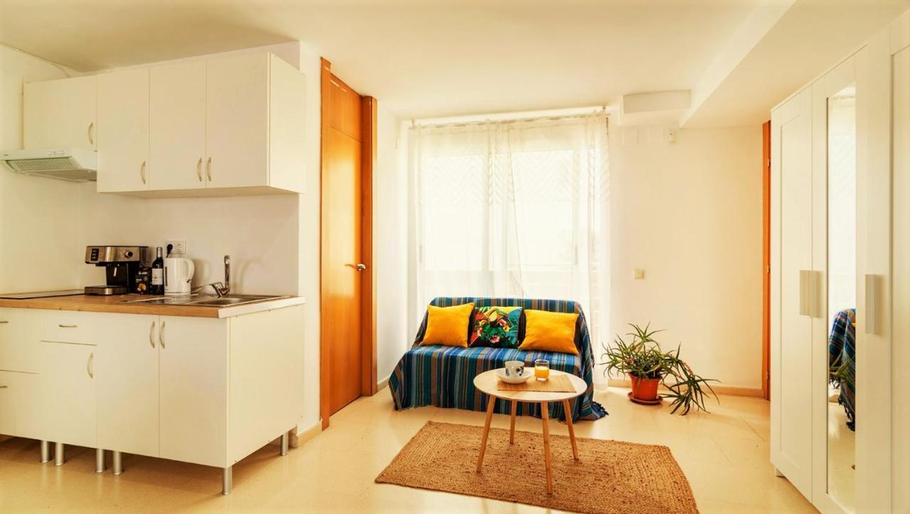 Penthouse Duplex In A 4 Floors Spanish House -8 Min To Center By Metro Apartment *
