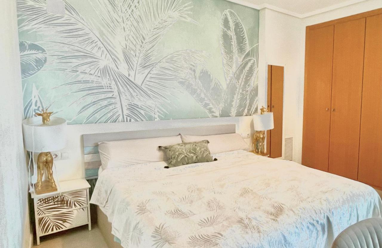 Beachfront 23 *
