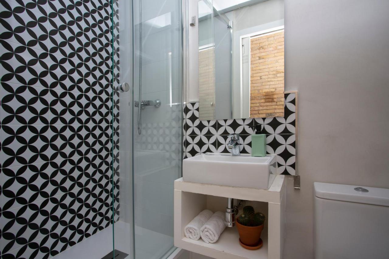 Apartment Singularstays Roger De Flor