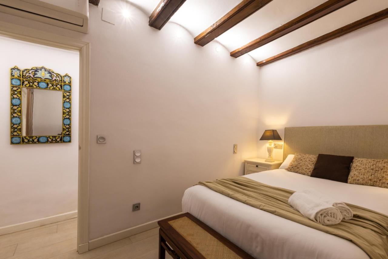 Florit Flats - The Old Town