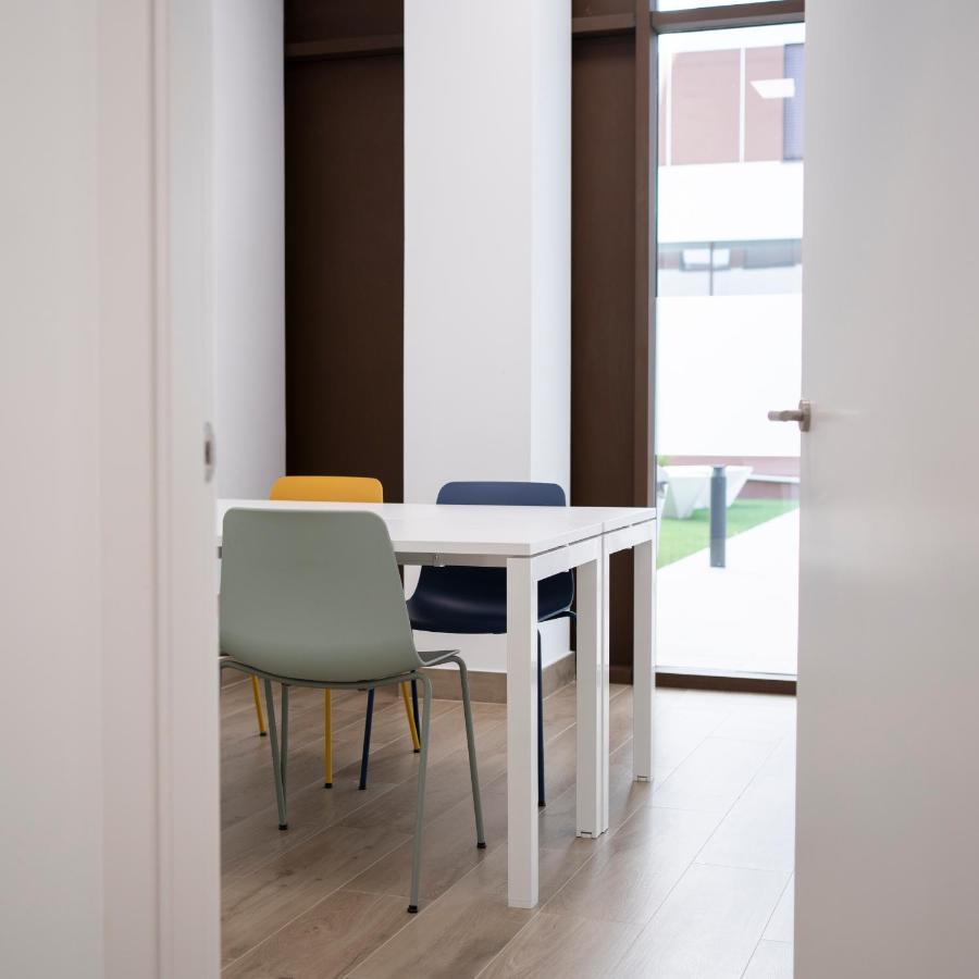 Micampus Av Del Puerto - Residencia De Estudiantes *