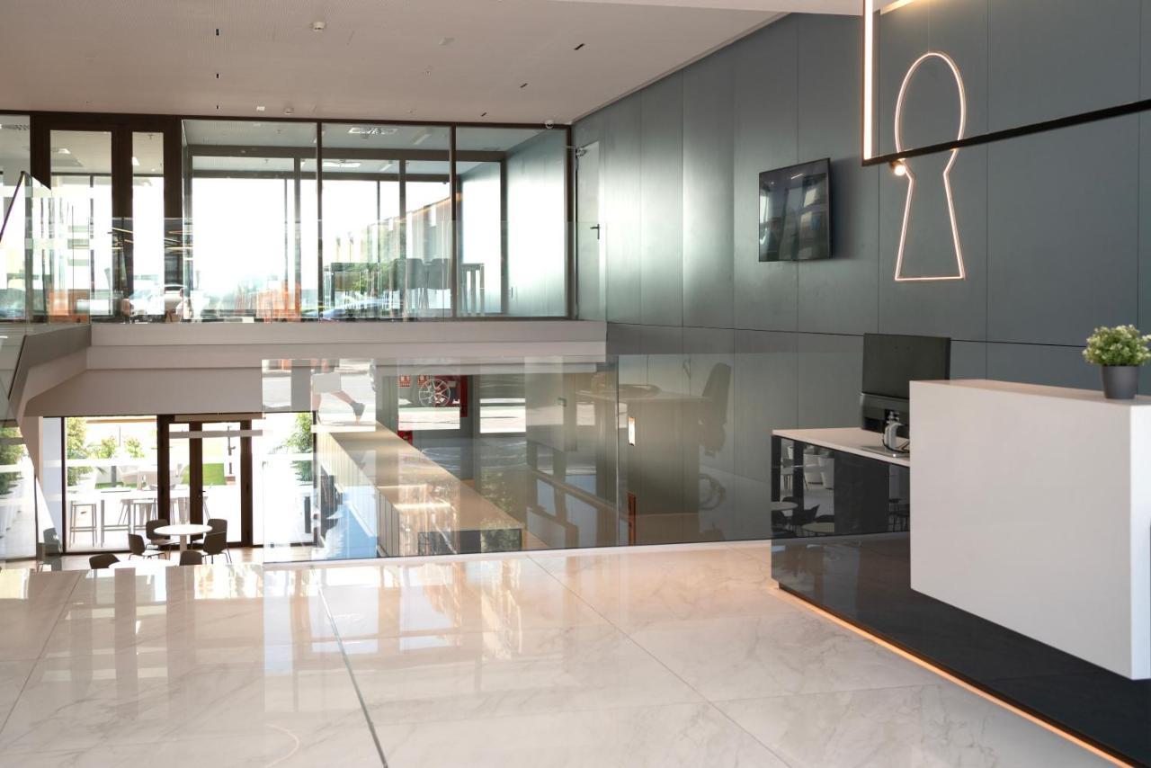Micampus Avenida Del Puerto - Residencia De Estudiantes Apartment *