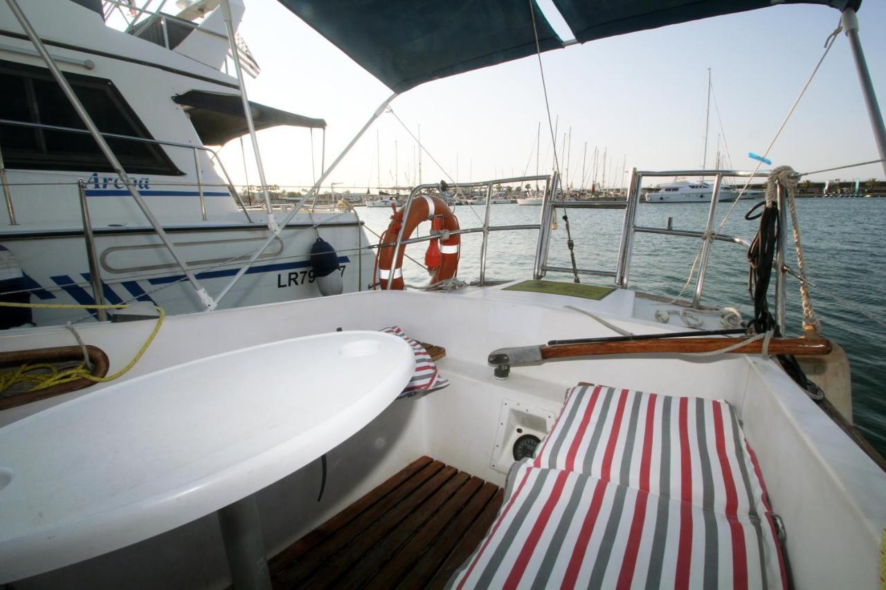 Hospedate En Un Velero En La Marina Sur De Botel Valencia