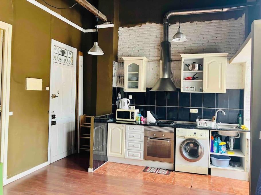 Atico Loft Abuhardillado Frente A Ruzafa - Pets Friendly, Wifi Apartamento *