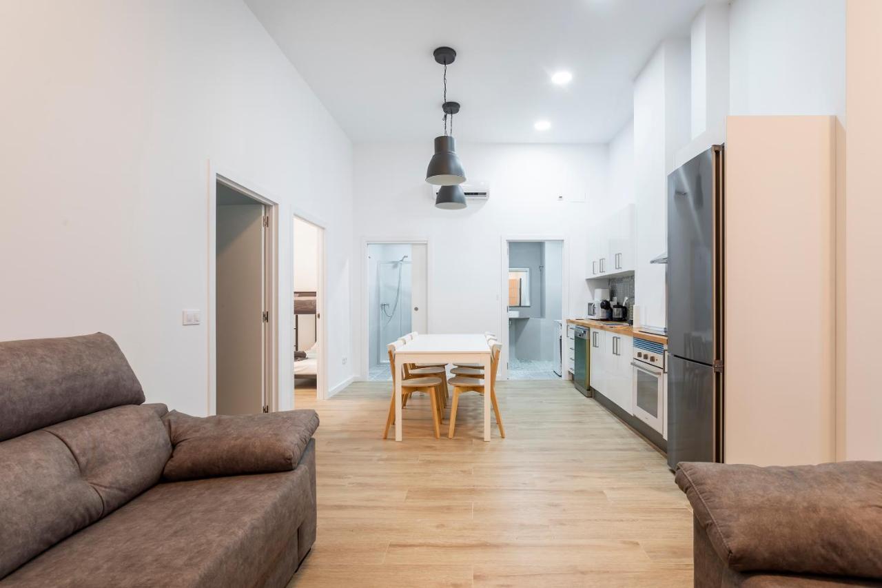 Apartamento 10 Pax, Ac, Wifi Gratis, Ciudad Artes Y Ciencias *