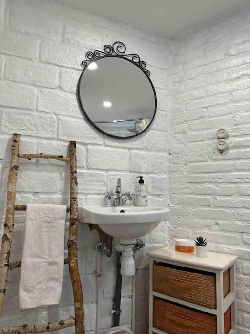 Cozy En Ruzafa 2-4 Personas Con Aire Acondicionado Y Salida Directa A Terraza *