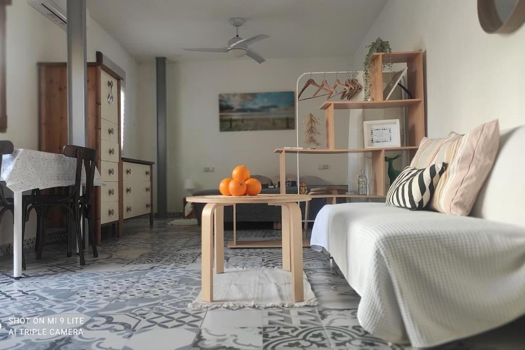 Ruzafa Terrace Oasis: Cozy A/c With Garden Access Apartment
