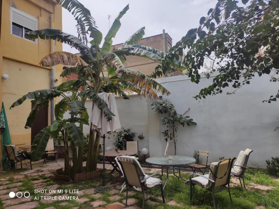 Ruzafa Terrace Oasis: Cozy A/c With Garden Access