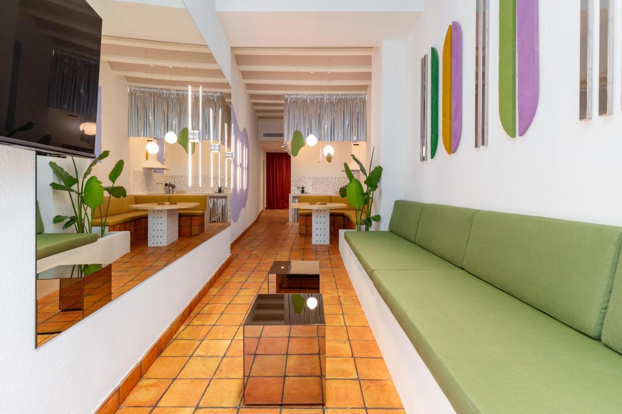 Apartup Market Square *