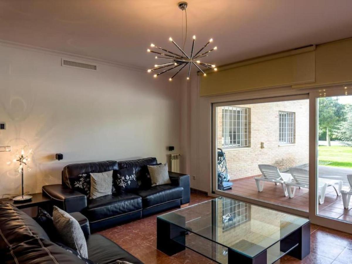 Villa Con Piscina, Jardin Y Aire Acondicionado En La Eliana-l'eliana *