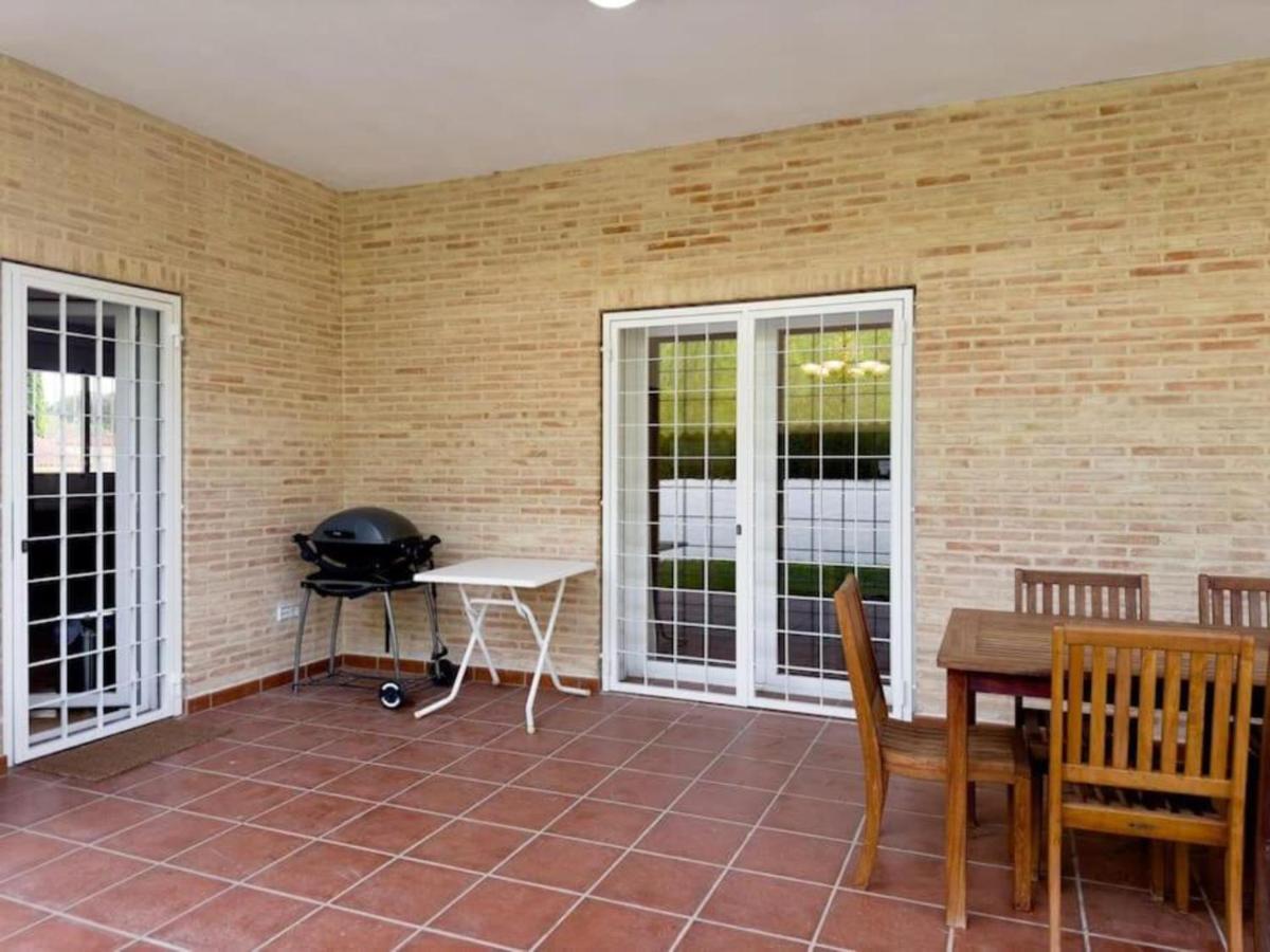 Villa Con Piscina, Jardin Y Aire Acondicionado En La Eliana-l'eliana