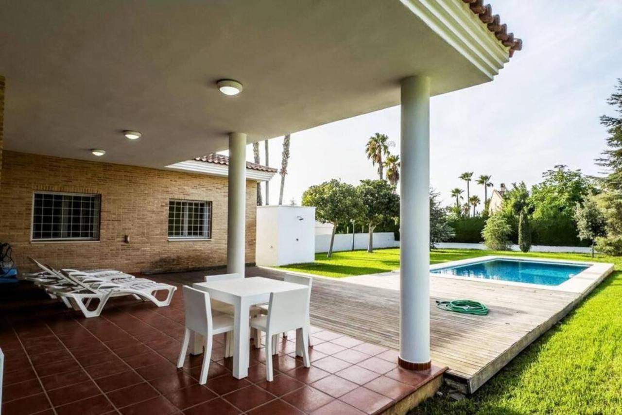 Villa Con Piscina, Jardin Y Aire Acondicionado En La Eliana-l'eliana