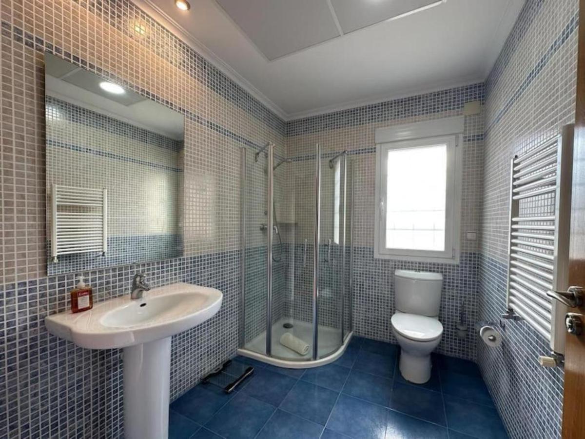 Con Piscina, Jardin Y Aire Acondicionado En La Eliana-l'eliana *