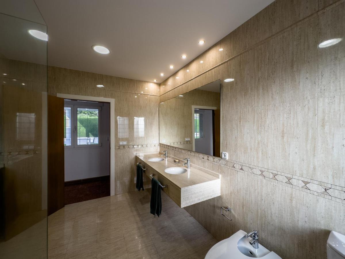 Con Piscina, Jardin Y Aire Acondicionado En La Eliana-l'eliana Villa Valencia