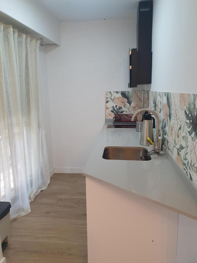 Emely Despacho Loft Port Habitación en casa particular Valencia