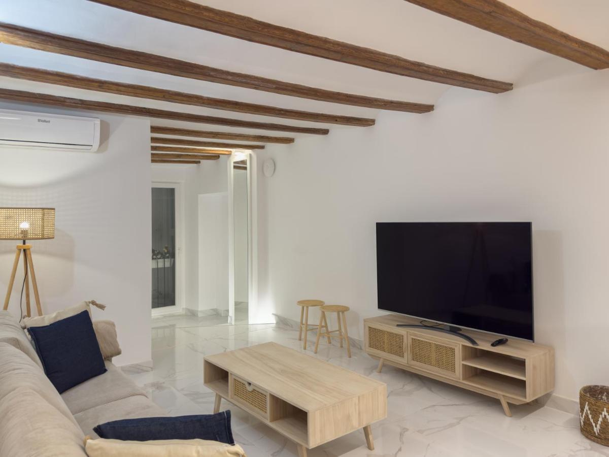 Apartment Market - Ciutat Vella, Exclusively For Families - Mid-term *