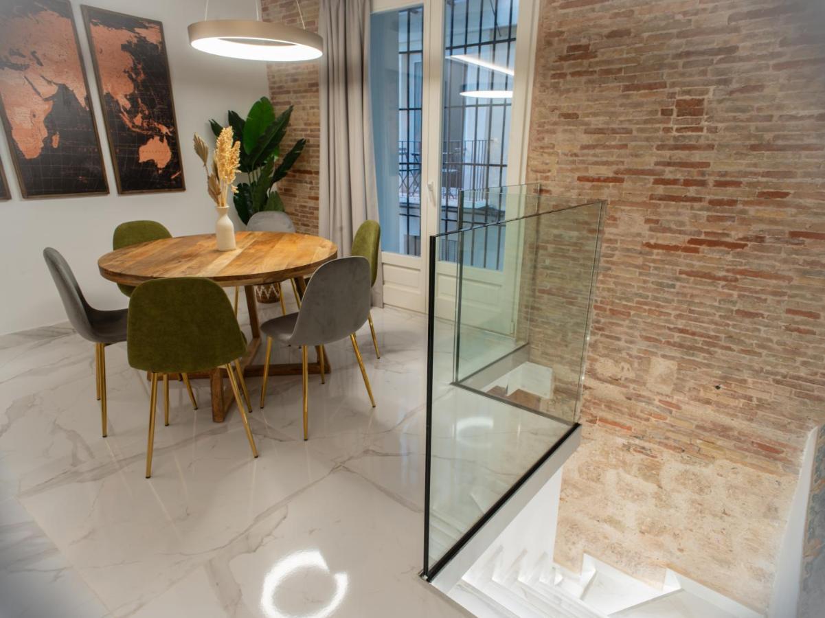 Apartment Market - Ciutat Vella, Exclusively For Families - Mid-term