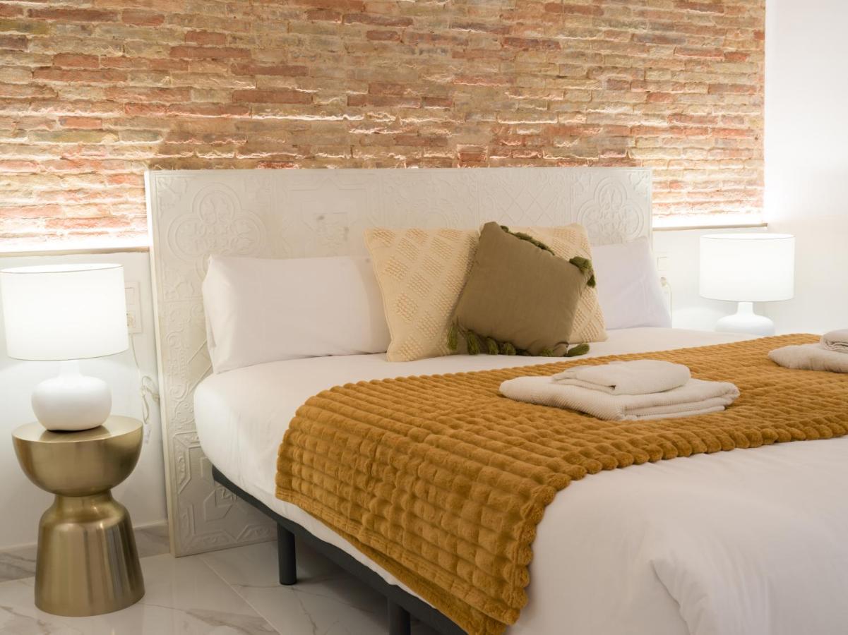 Market - Ciutat Vella, Exclusively For Families - Mid-term Apartment
