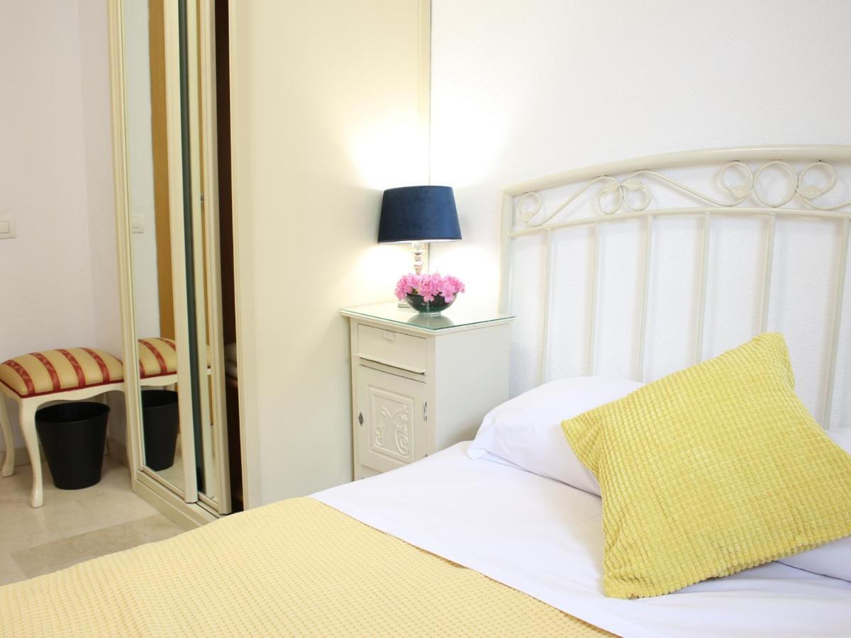Habitación en casa particular ☆the Peaceful Homestay☆ W/ Terrace⌘parking⌘bbq Valencia