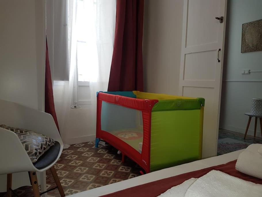 Family Century House With Terrace And Parking *