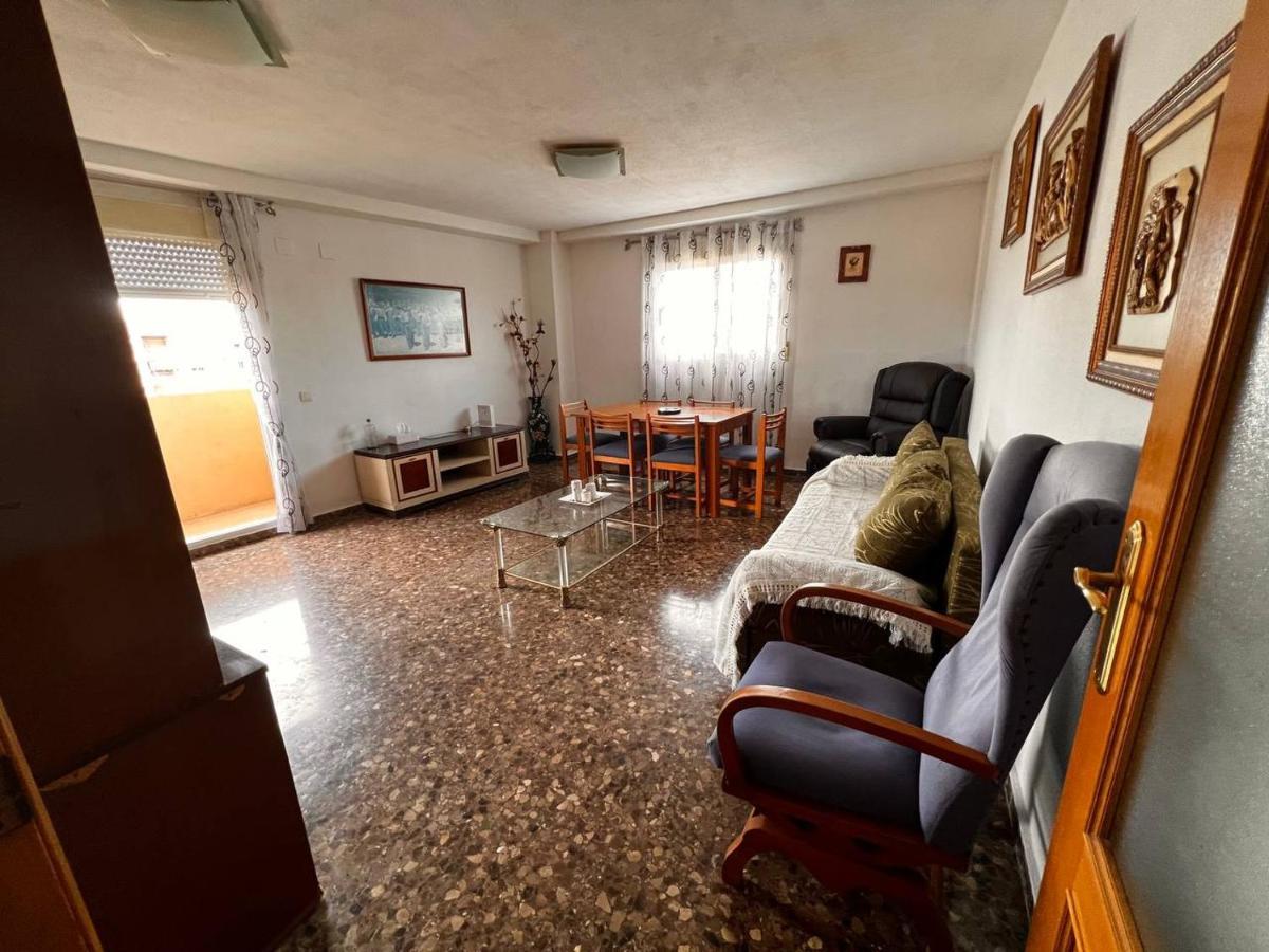 Piso Completo Cerca De La Estacion Del Ave Apartamento *