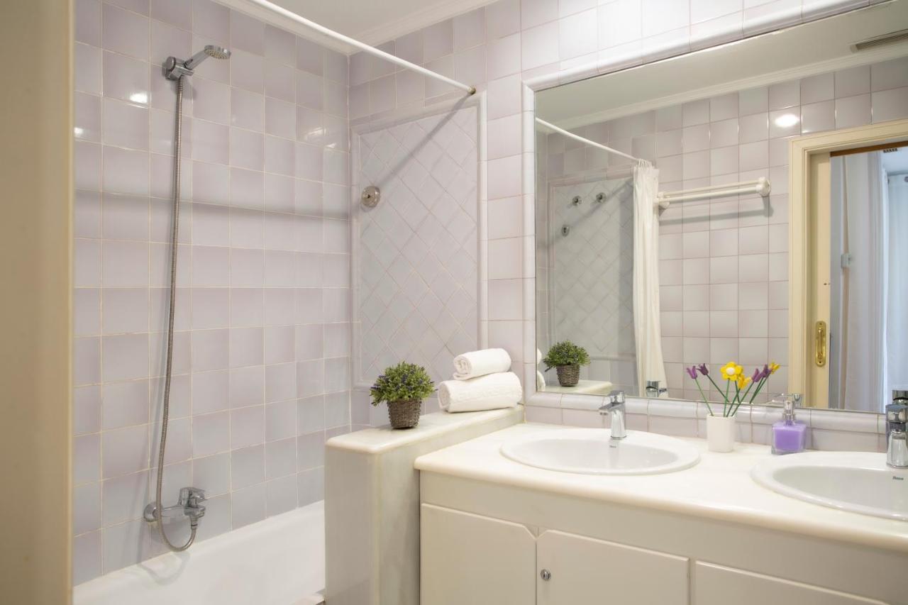 Apartamento Singularstays Reina Ii