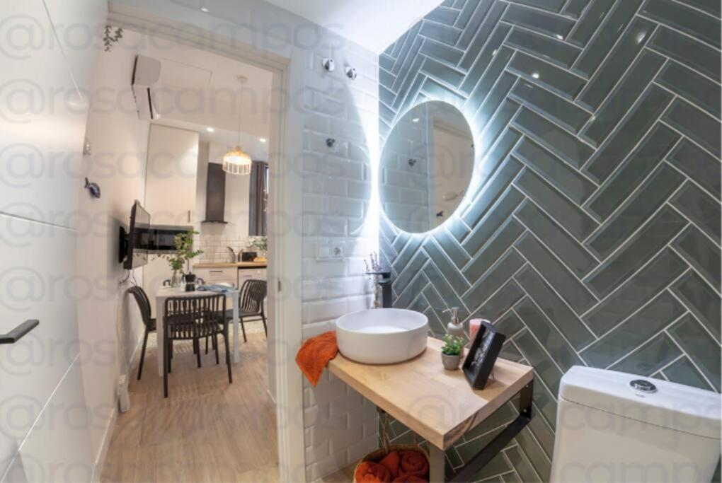 Al5 Seaside Bliss-stylish Loft Steps From Malvarrosa Apartamento *