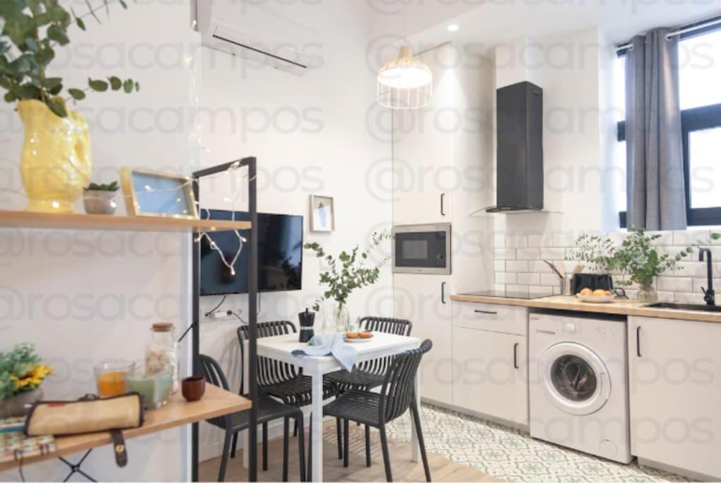 Al5 Seaside Bliss-stylish Loft Steps From Malvarrosa Valencia