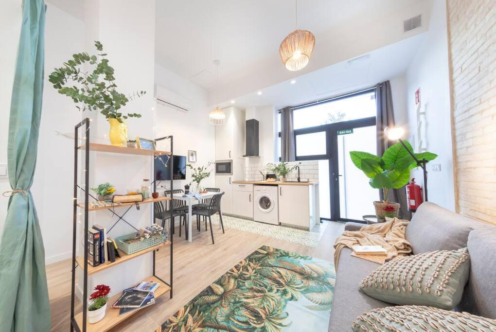 Al5 Seaside Bliss-stylish Loft Steps From Malvarrosa Apartamento