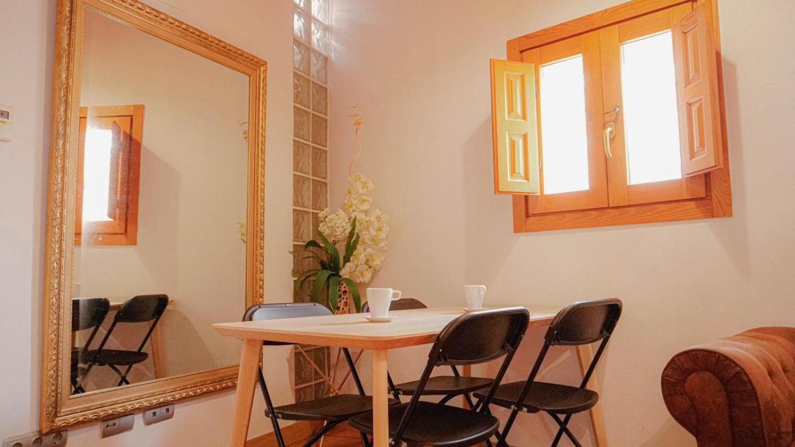 La Lonja De La Seda Apartment