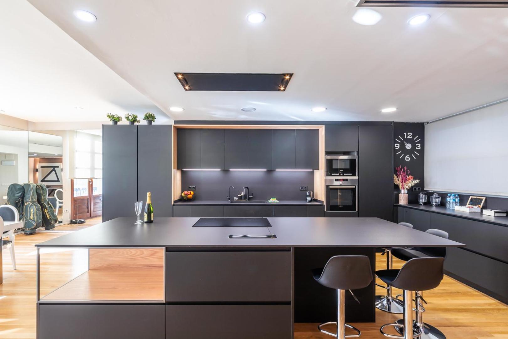 Central Market Lux Apartment