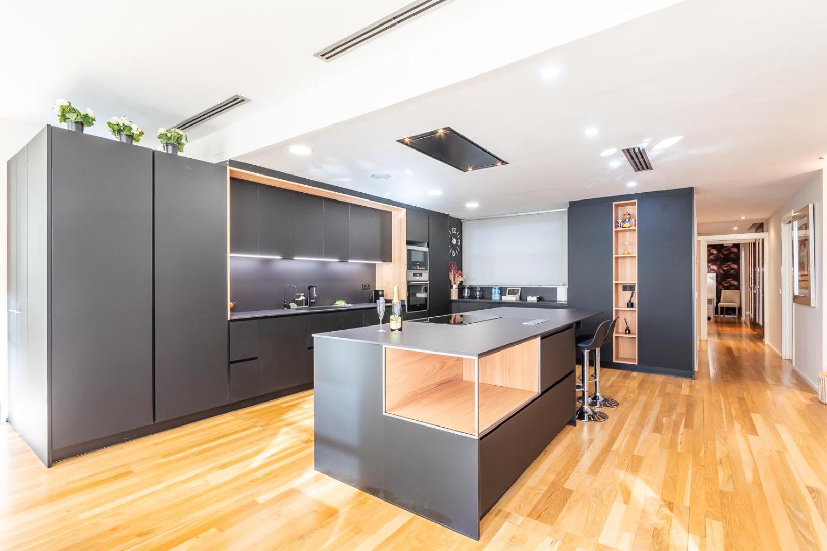 Central Market Lux Apartment *